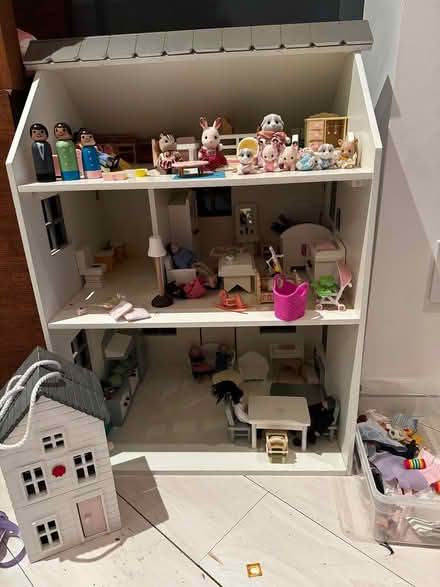 Photo of free Little doll house (146w 57st New York) #1