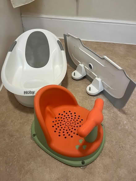 Photo of free Baby bath, dam and seat (Kensington) #1