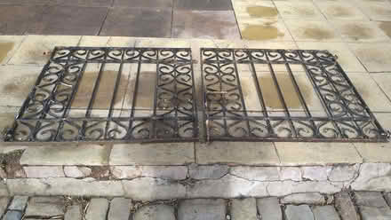 Photo of free gates (Kirkdale) #1