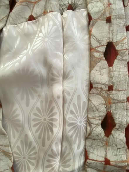 Photo of free Silk “short kimono” (Nr Fresh Pond & Mt Auburn Cem.) #2