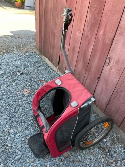 Photo of free Dog bike trailer (Downtown Mountain View) #1