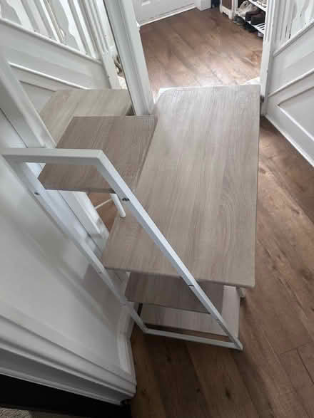 Photo of free Desk - almost new (Lee SE12) #2