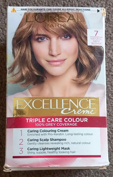 Photo of free L'Oreal Excellence Creme - Triple Care Colour Hair Dye (Erith DA8) #1