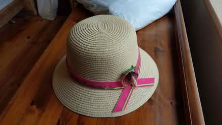 Photo of free Ladies' hat (Lightpill GL5) #1
