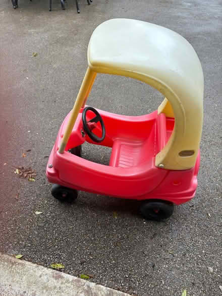 Photo of free Red little tykes ride in (Starkholmes DE4) #2