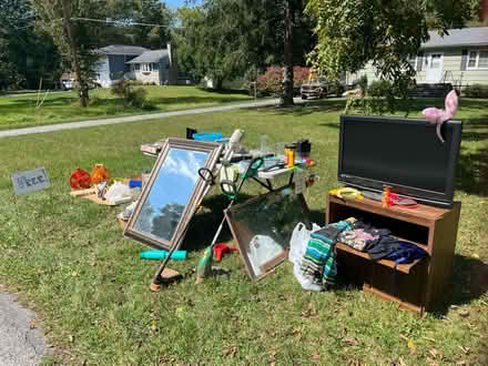 Photo of free by the Road (Town of Newburgh) #3