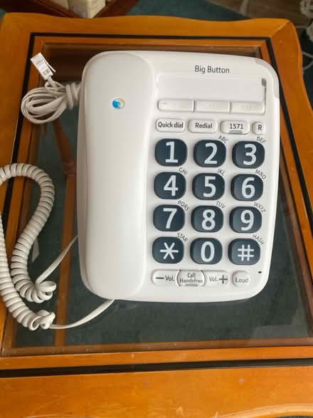 Photo of free BT big button telephone (Cuffley EN6) #1