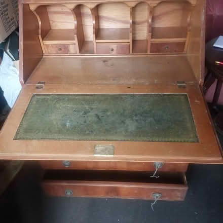 Photo of free Bureau (Colney Heath AL4) #2