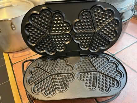 Photo of free Waffle maker (Tolworth KT6) #1