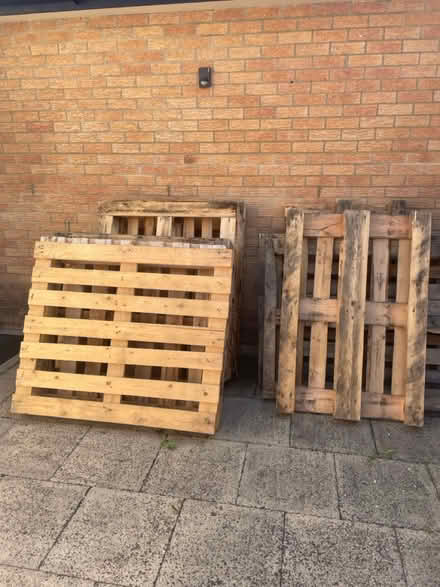 Photo of free Wooden pallets (PE28) #2