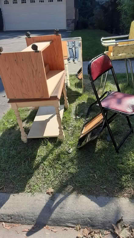 Photo of free Curb alert (Southdown and Truscott) #2