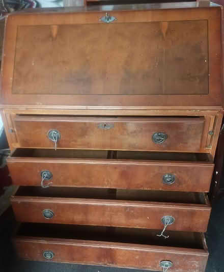 Photo of free Bureau (Colney Heath AL4) #1