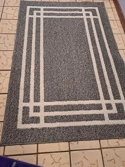 Photo of free Small Area Rug (94002 Continentals/Ralston) #1
