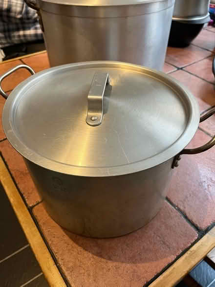 Photo of free 7 litre pan (Tolworth KT6) #1