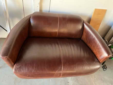 Photo of free Leather love seat (Downtown Mountain View) #1