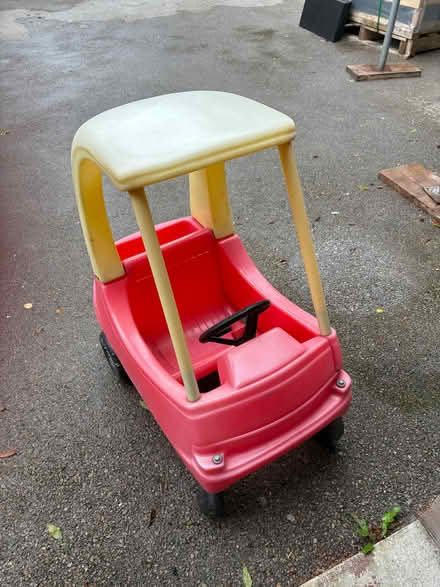 Photo of free Red little tykes ride in (Starkholmes DE4) #1