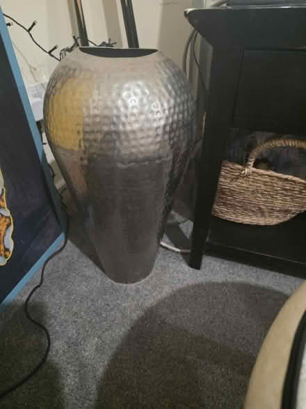 Photo of free Vase (E16) #1