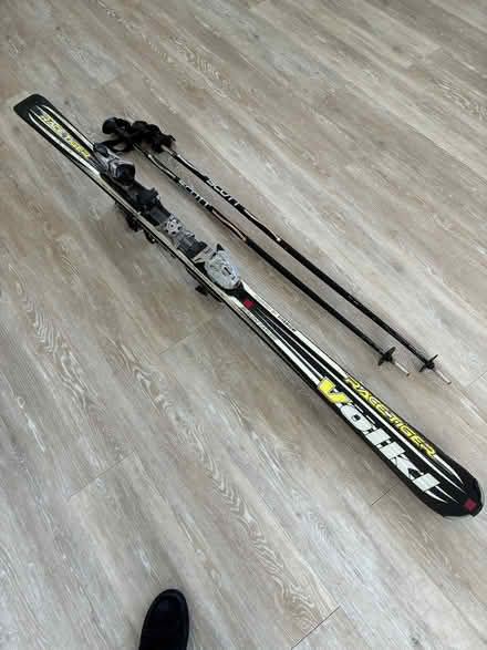 Photo of free Skis & ski poles (Prince of Wales Steps TQ1) #2