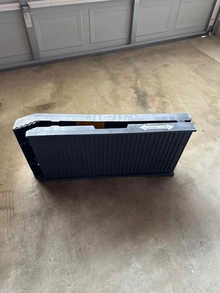 Photo of free Dog ramp Petstep brand (Torrance 90501 near Hull MS) #3