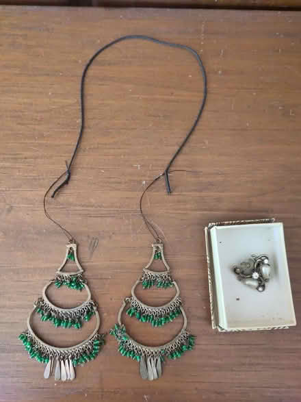 Photo of free Broken jewelry (for crafts?) (Ann Arbor Northwest Side) #1