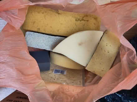 Photo of free Various sponges 🧽 (Lightpill GL5) #1