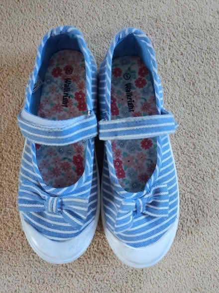 Photo of free Kids canvas shoes size 1 (New Marston OX3) #1