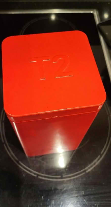 Photo of 19cm high T2 tin in Red (RH12) #2