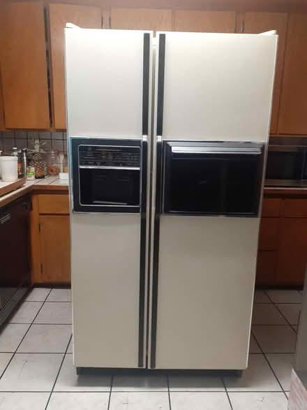 Photo of free GE Refrigerator - Fridge (South Seattle) #1