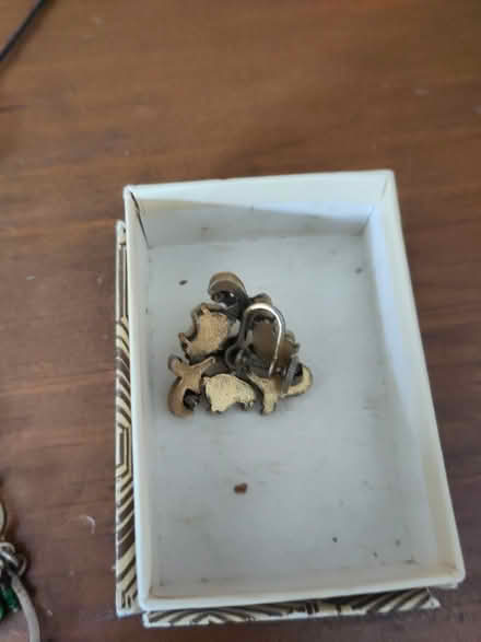 Photo of free Broken jewelry (for crafts?) (Ann Arbor Northwest Side) #4