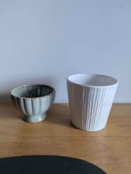 Photo of free Ceramic plant pots (Abbeville Village SW4) #1