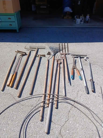 Photo of free Garden tools and drain snake (Menlo park) #1