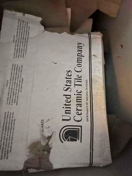 Photo of free White subway tiles (Hollin Hills) #2