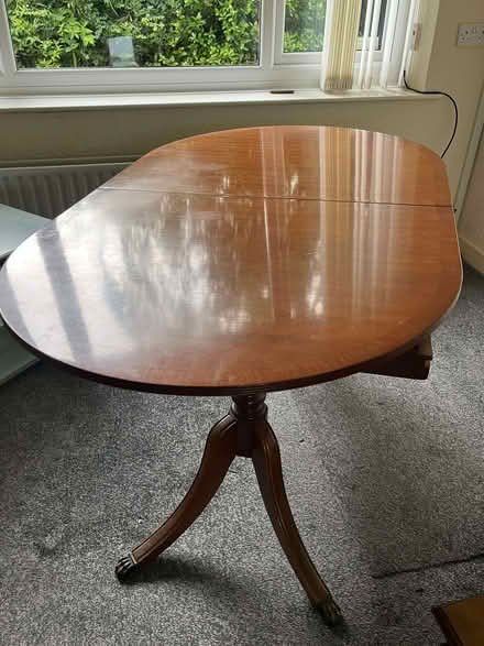 Photo of free Dining table in beautiful mahogany, seats six (Brookhouse LA2) #1