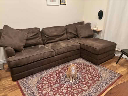 Photo of free Sectional plush couch (St-Henri/Lower Westmount) #1