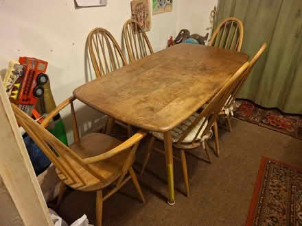 Photo of free Dining table with 6 chairs (BR5) #4
