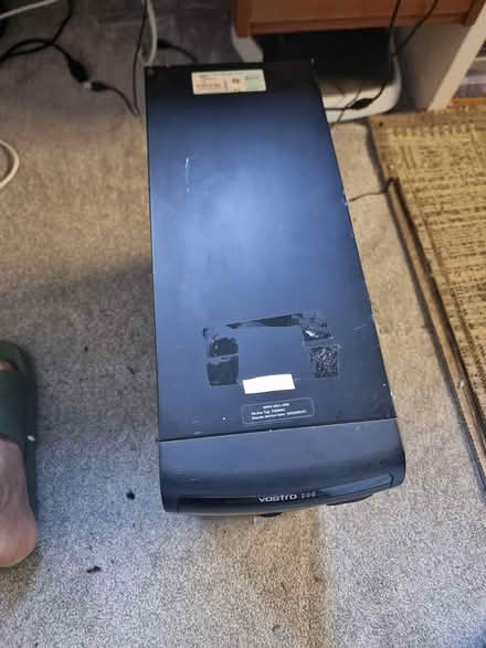 Photo of free 2 Desktop PCs(1 works,1 needs TLC) (Harrow Weald HA3) #4