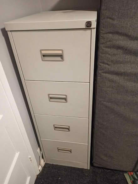 Photo of free 4 drawer filing cabinet (Clifton NG11) #1