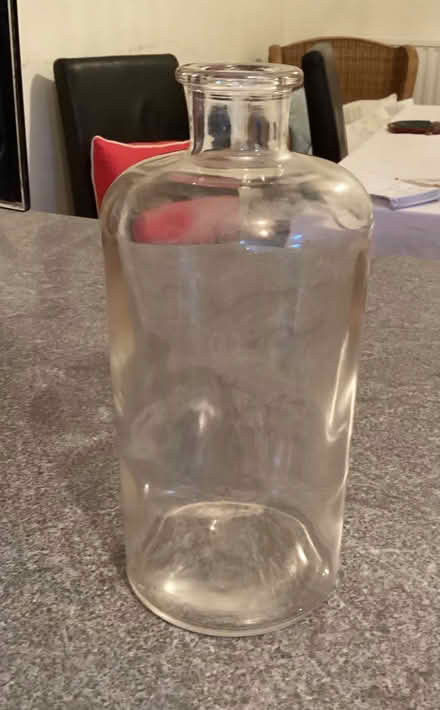 Photo of free Beautiful glass jar (Woodford IG8) #1