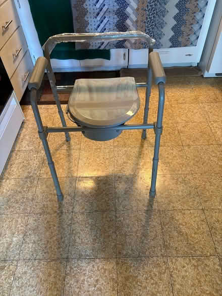 Photo of free Portable commode (Walnut Creek near Homestead) #1