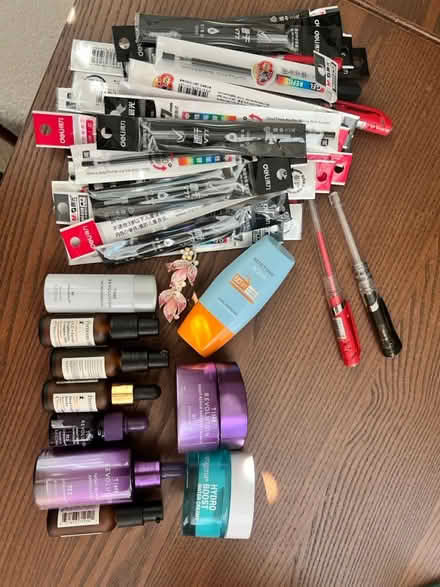 Photo of free skincare, hairpin, gel pen &refill (near kings academy) #1