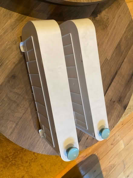 Photo of free 2 x no drill shower shelves (East dulwich) #2