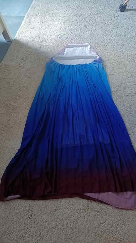 Photo of free Beautiful summer dress, size 12 (White City, W12) #2