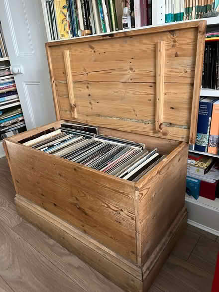 Photo of free Wooden chest (Barnes SW13) #1