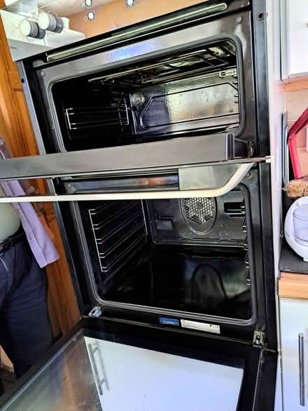 Photo of free Beko built in double fan oven with easy grip control knobs (IP5) #2