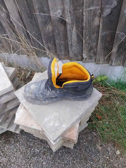 Photo of free 24 concrete stepping stones (Hemel Hempstead HP2) #2