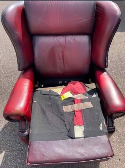 Photo of free Leather sofa and armchair (CV379) #4