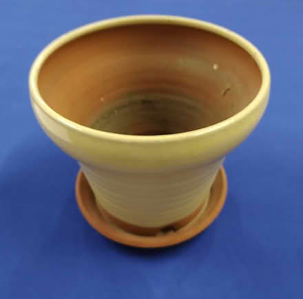 Photo of free Ceramic planter pot ((south) Central Park - Denver) #1