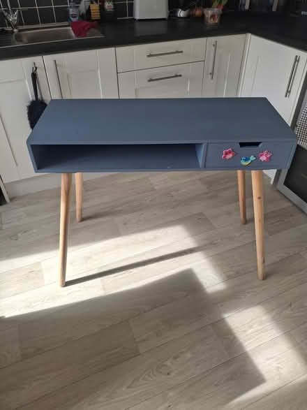 Photo of free Desk (L11) #1