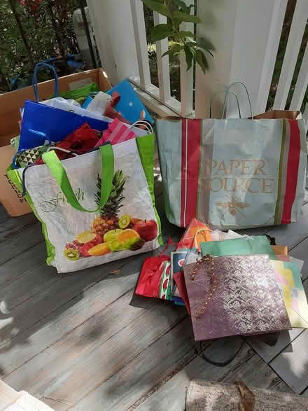 Photo of free Many gift bags (Jamaica Plain) #1