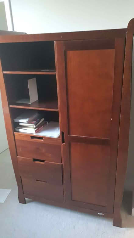 Photo of free A wardrobe, dismantled (Sun In The Sands Roundabout SE3) #3